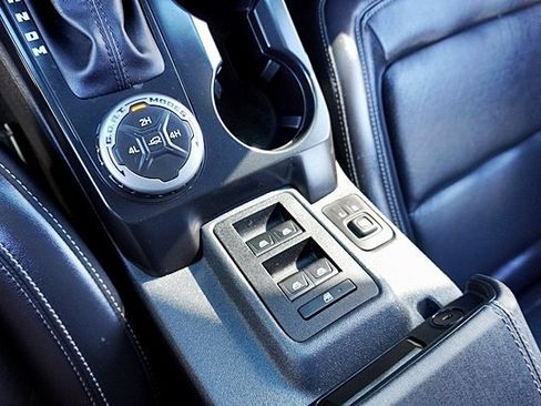 Used 2025 Ford Bronco Outer Banks image 31