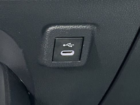 Used 2025 Toyota Corolla LE image 22