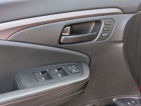 Used 2023 Honda Passport TrailSport image 15