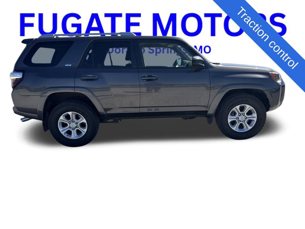 Used 2016 Toyota 4Runner SR5 AWD/4WD image 7