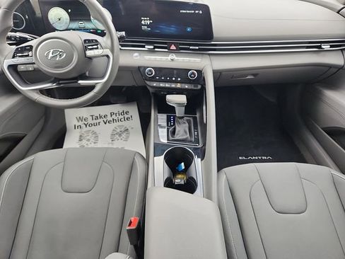 Certified 2023 Hyundai Elantra SEL w/ Convenience Package FWD image 8