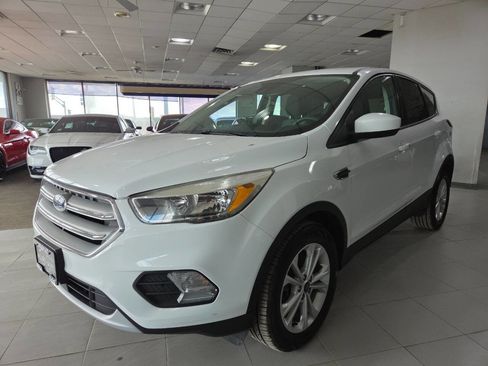 Used 2019 Ford Escape SE AWD/4WD image 3