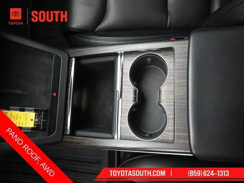 Used 2022 Tesla Model S AWD/4WD image 19