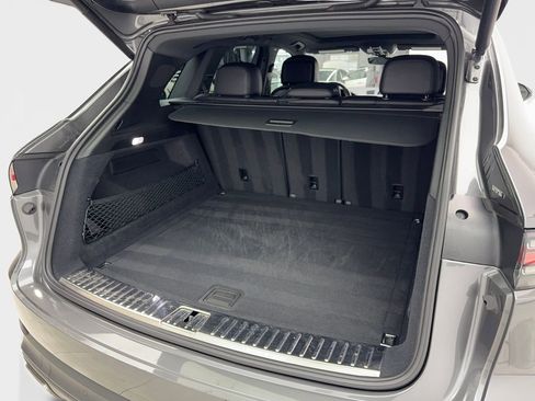 Used 2022 Porsche Cayenne image 77