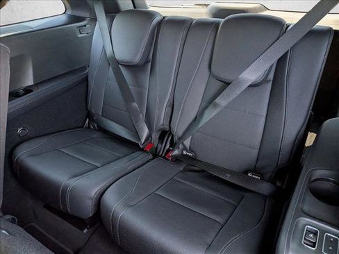 Used 2022 Mercedes-Benz GLS 450 4MATIC image 12