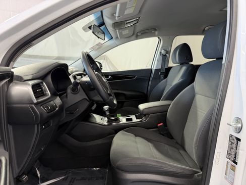 Used 2020 Kia Sorento S AWD/4WD image 11