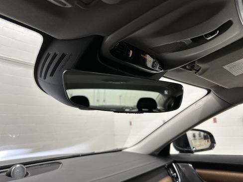 Used 2017 Volvo S90 T6 Inscription w/ Vision Package image 27