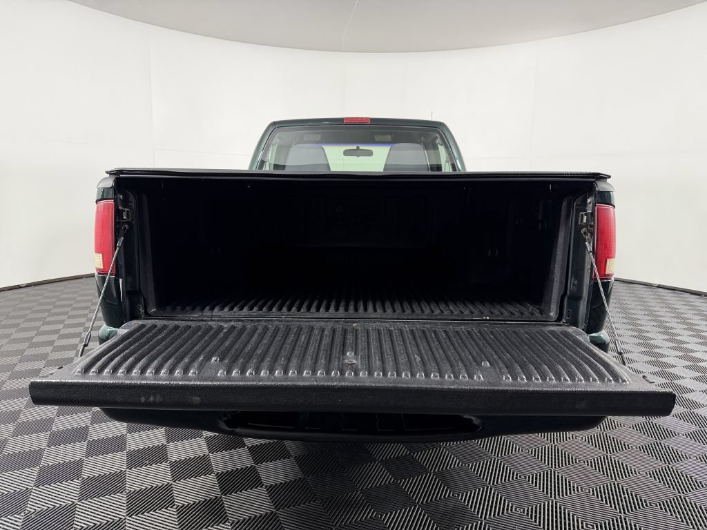 Used 2003 Chevrolet S10 Pickup 2WD Regular Cab image 11