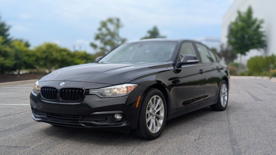 Used 2017 BMW 320i Sedan RWD image 11