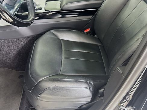 Used 2024 Land Rover Range Rover SE image 18