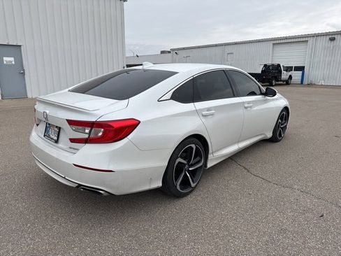 Used 2019 Honda Accord Sport image 3