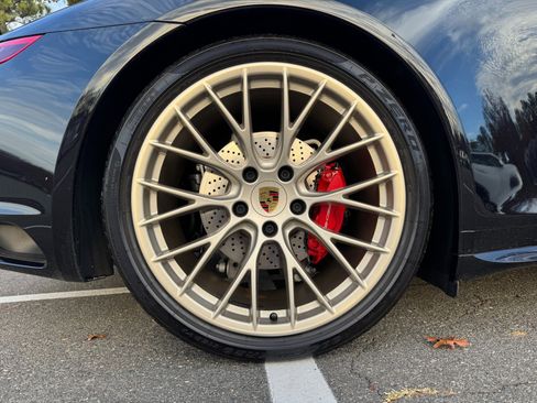 Used 2019 Porsche 911 image 78