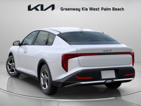 New 2026 Kia K4 FWD image 5