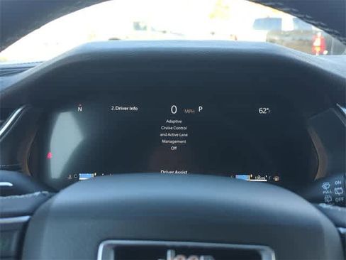 New 2025 Jeep Grand Cherokee Laredo image 32