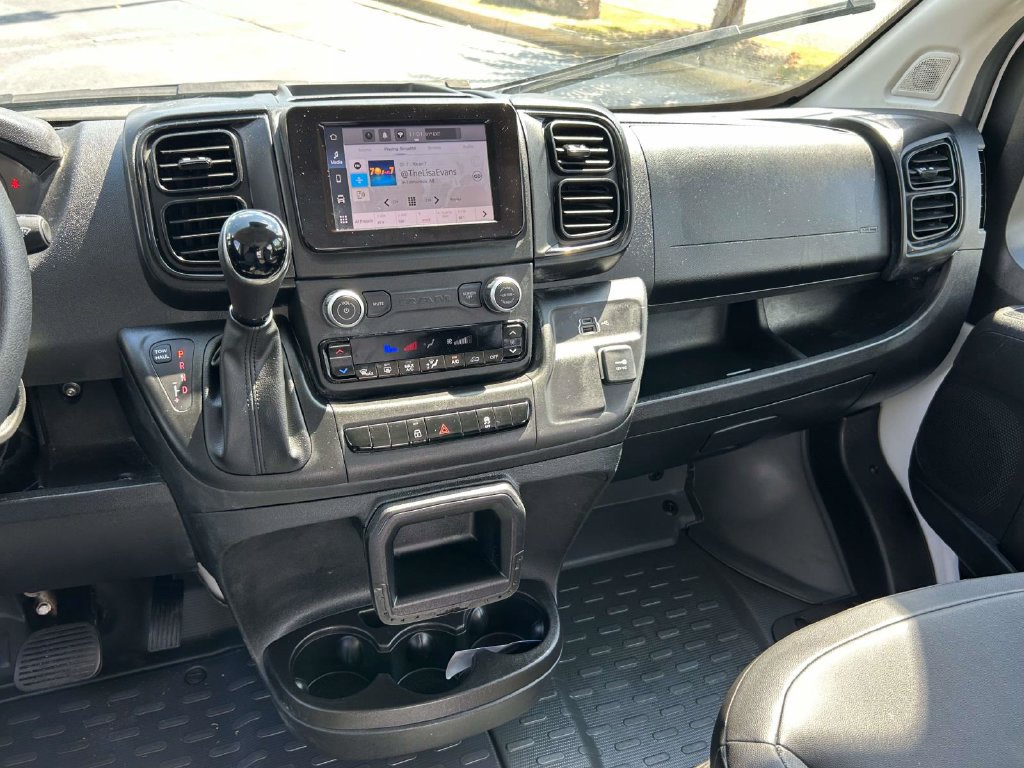 Used 2025 RAM ProMaster 2500 w/ Convenience Group FWD image 14