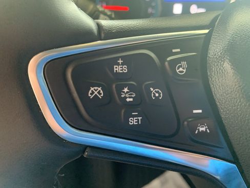 Used 2024 Chevrolet Equinox LT FWD image 18