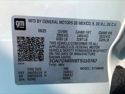 New 2026 Chevrolet Equinox EV LT AWD/4WD image 19