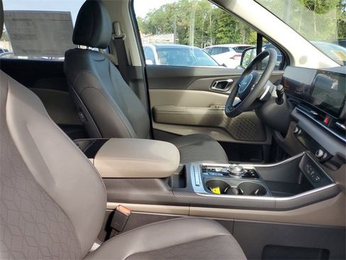 New 2026 Kia Carnival EX image 33