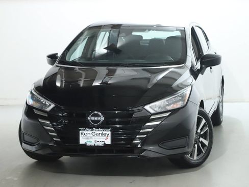 Used 2025 Nissan Versa SV w/ Trunk Package FWD image 3