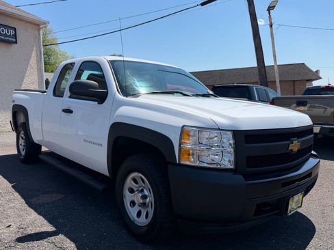 Used 2013 Chevrolet Silverado 1500 W/T w/ Skid Plate Package AWD/4WD image 9