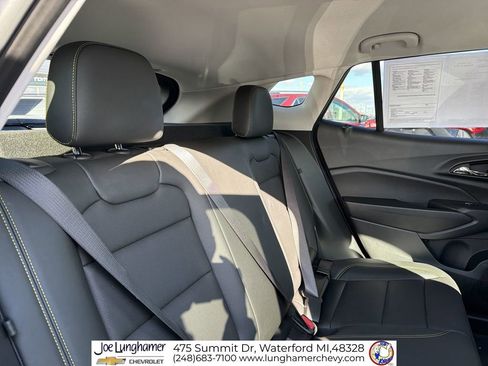 Used 2024 Chevrolet Trax ACTIV w/ Driver Confidence Package image 26