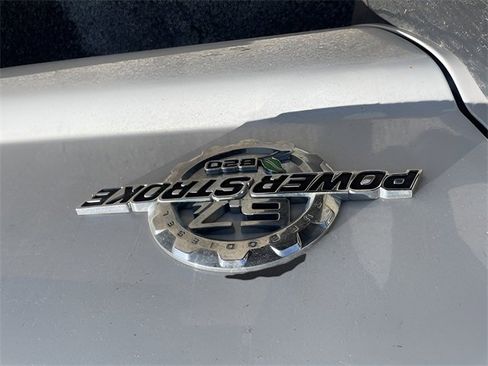 Used 2013 Ford F550 4x4 SuperCab Super Duty w/ Payload Upgrade Pkg image 7