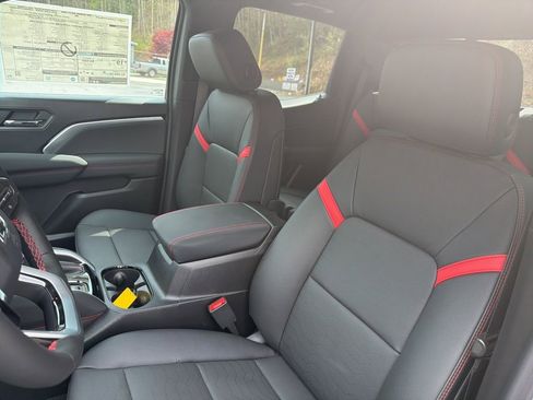 New 2026 Chevrolet Colorado Z71 w/ Technology Package AWD/4WD image 9