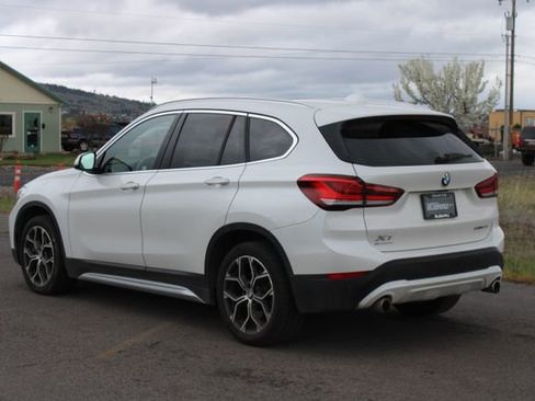 Used 2020 BMW X1 xDrive28i w/ Premium Package image 3