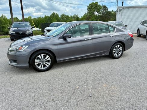 Used 2015 Honda Accord LX image 2