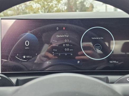 Certified 2025 Hyundai Santa Cruz SEL image 11