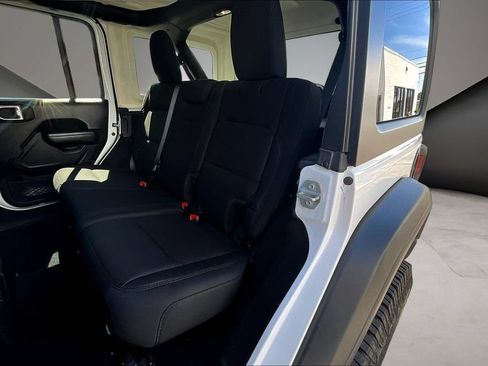 Used 2022 Jeep Wrangler Unlimited Sport AWD/4WD image 22