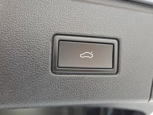 Used 2022 Volkswagen Atlas SEL Premium AWD/4WD image 13