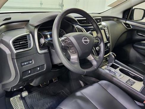 Certified 2024 Nissan Murano SV w/ SV Midnight Edition Package image 11