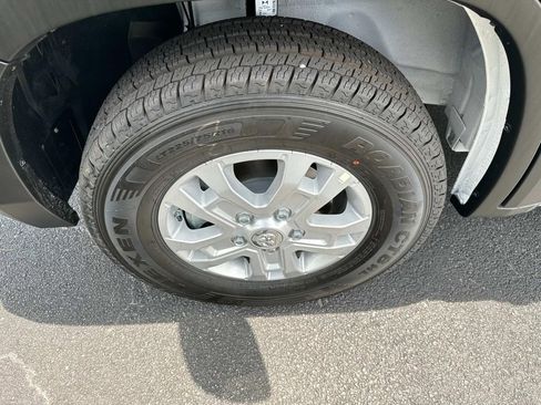 New 2024 RAM ProMaster 2500 w/ Quick Order Package 22H SLT+ image 11