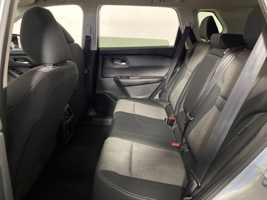 Used 2025 Nissan Rogue SV FWD image 13
