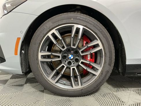 Certified 2026 BMW 540i xDrive w/ Executive Package AWD/4WD image 33