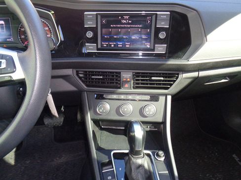 Used 2020 Volkswagen Jetta S w/ Driver Assistance Package image 15