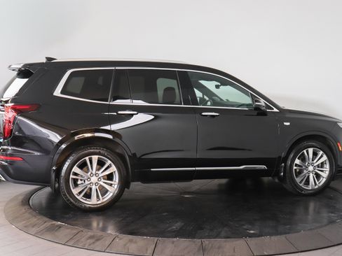 Used 2024 Cadillac XT6 Premium Luxury w/ Technology Package AWD/4WD image 7