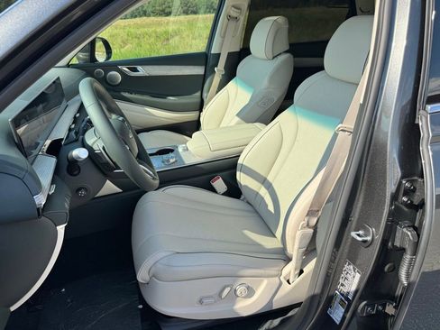 New 2026 Genesis GV80 2.5T Advanced image 19