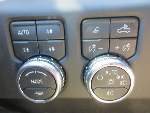 New 2026 GMC Sierra 2500 AT4 w/ AT4 Premium Plus Package image 18