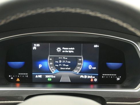 Used 2022 Volkswagen Tiguan SE image 18