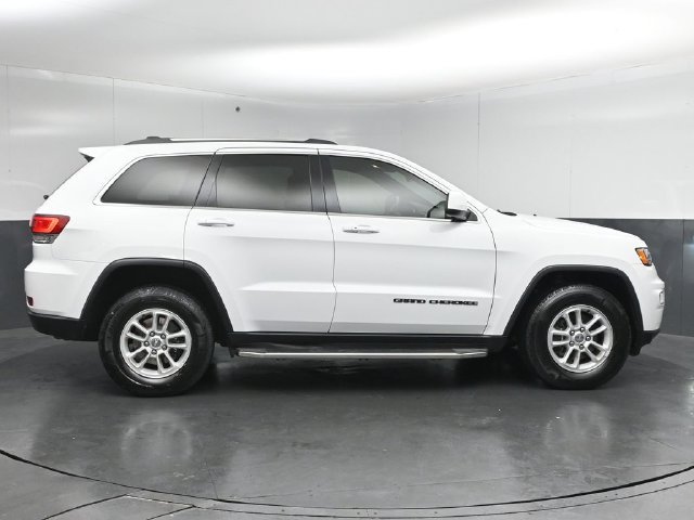 Used 2020 Jeep Grand Cherokee Laredo w/ Security & Convenience Group AWD/4WD image 8