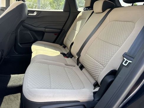 Used 2021 Ford Escape SE image 22