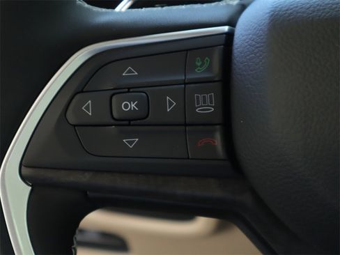 New 2023 Jeep Grand Cherokee L Limited w/ Luxury Tech Group II image 11