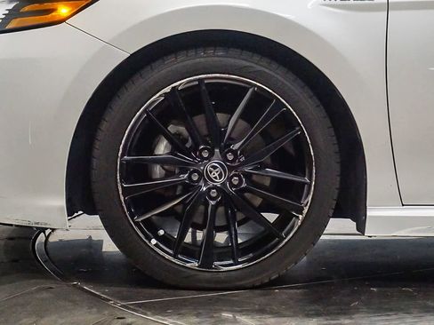 Used 2021 Toyota Camry XSE w/ Navigation Upgrade Package image 9