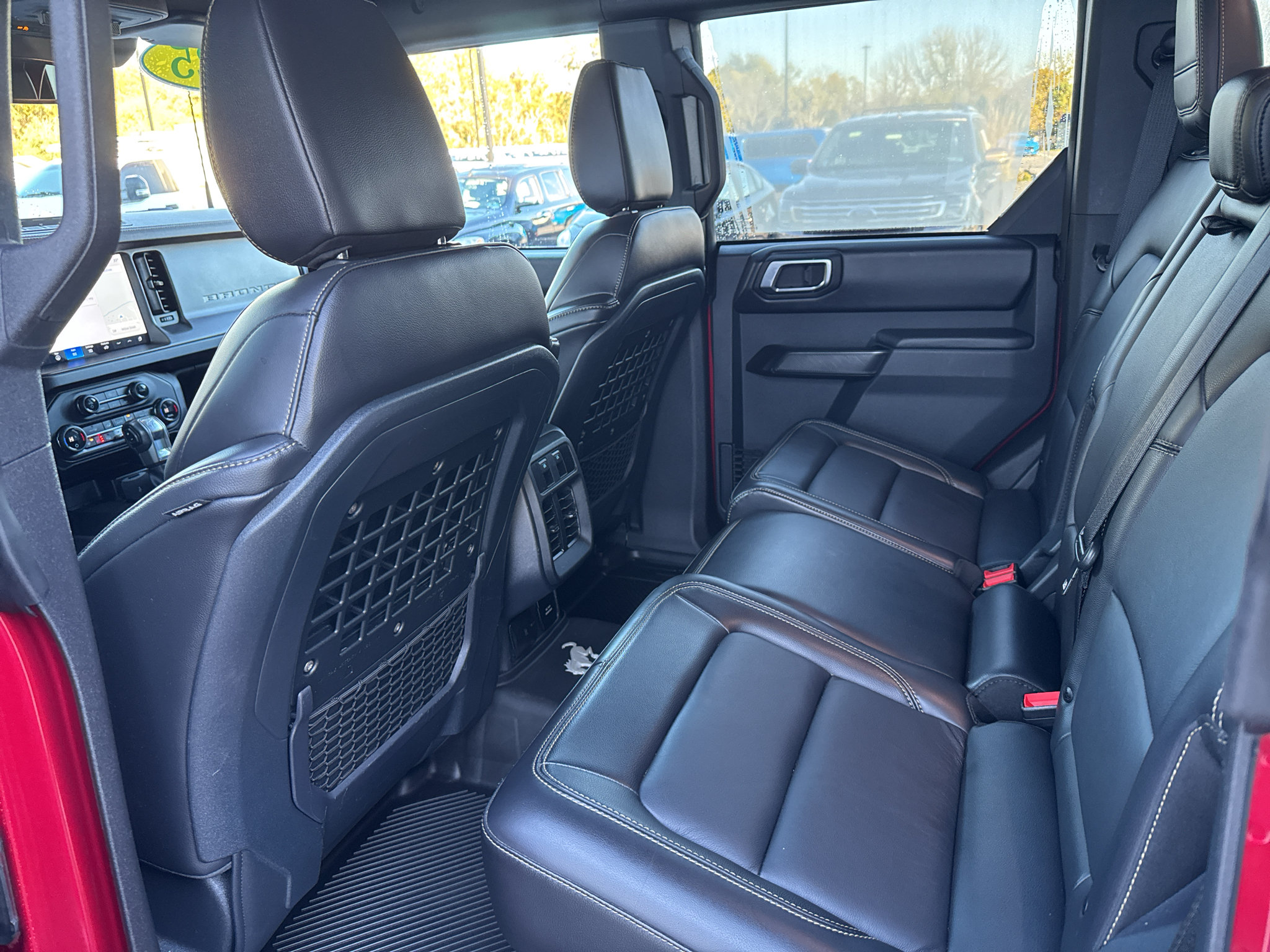 Used 2025 Ford Bronco Badlands w/ Sasquatch Package AWD/4WD image 10