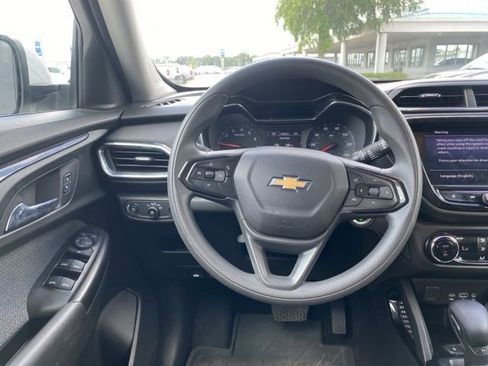 Used 2021 Chevrolet TrailBlazer LT w/ Convenience Package FWD image 28