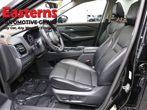 Used 2021 Nissan Rogue SV w/ Premium Package AWD/4WD image 14