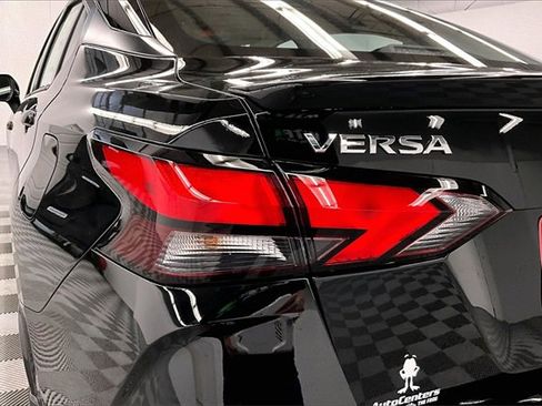 New 2025 Nissan Versa SR w/ Trunk Package image 17