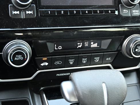 Used 2019 Honda CR-V LX image 24